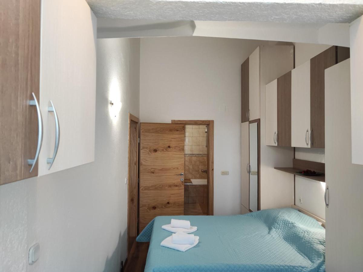 Apartments Villa Kresic Неум Екстериор снимка