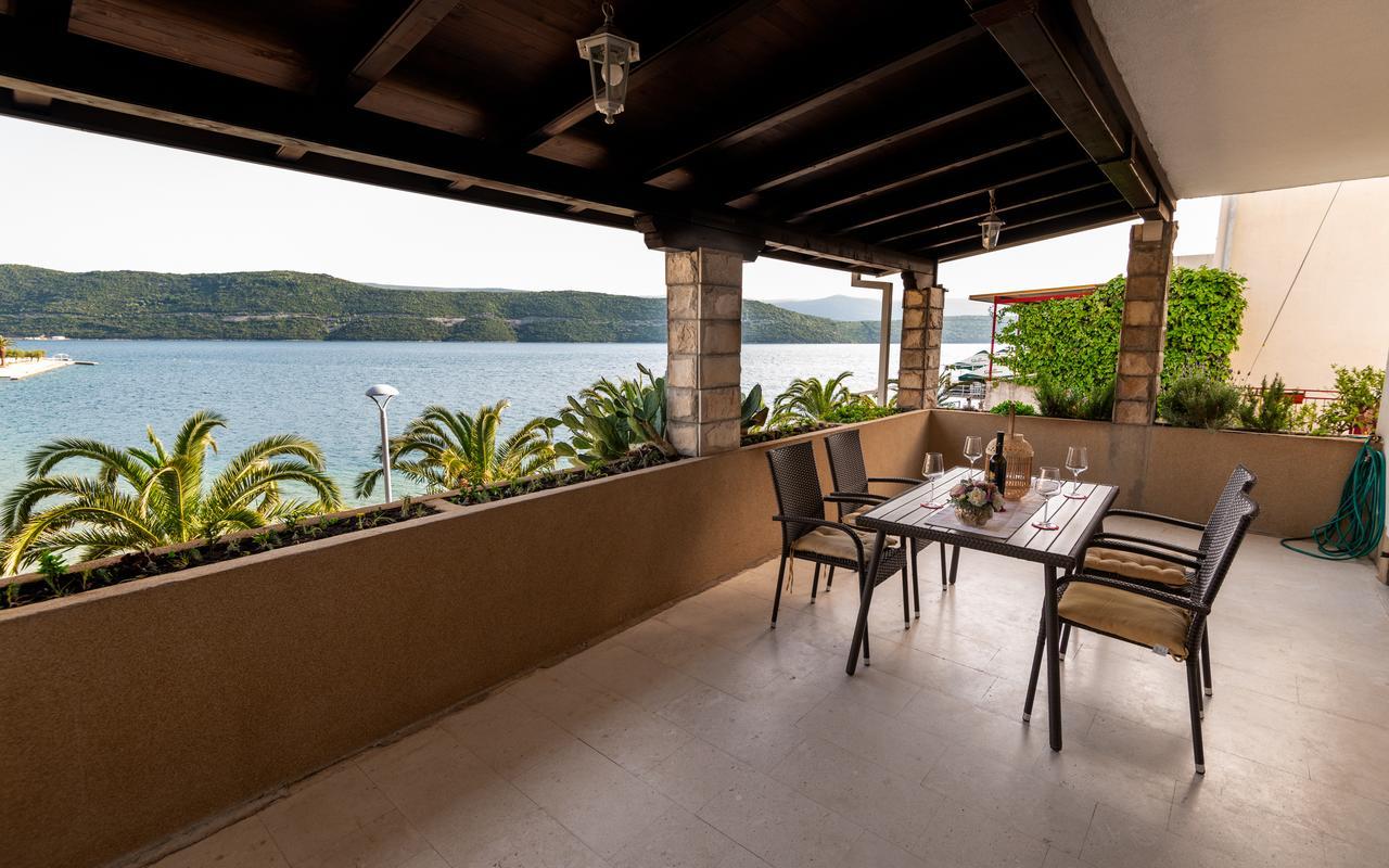 Apartments Villa Kresic Неум Екстериор снимка
