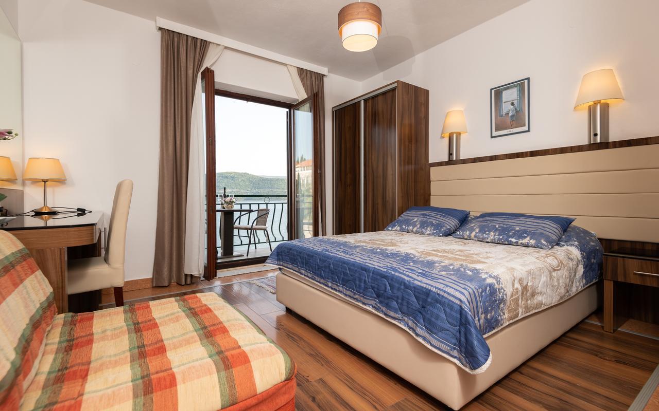 Apartments Villa Kresic Неум Екстериор снимка