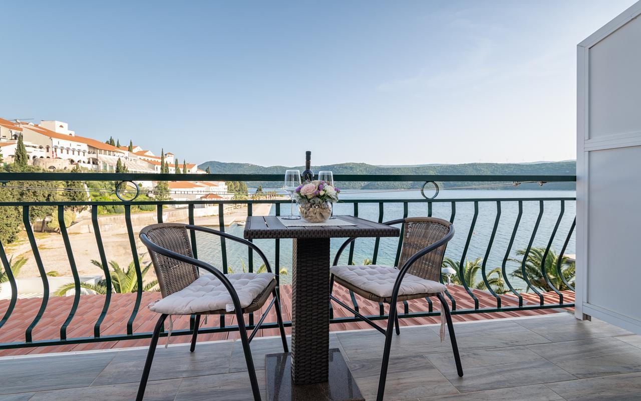 Apartments Villa Kresic Неум Екстериор снимка