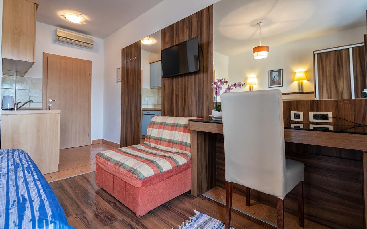 Apartments Villa Kresic Неум Екстериор снимка