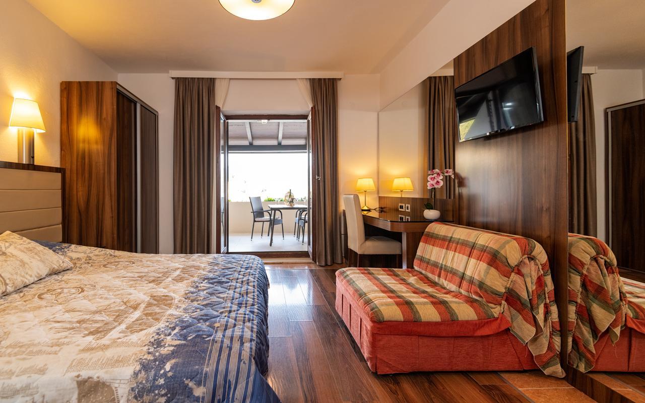 Apartments Villa Kresic Неум Екстериор снимка