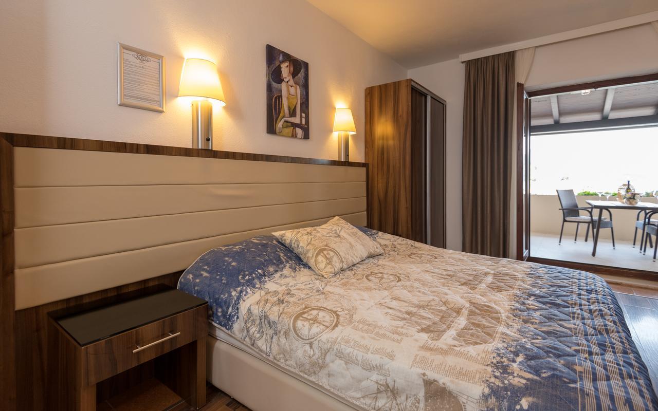 Apartments Villa Kresic Неум Екстериор снимка