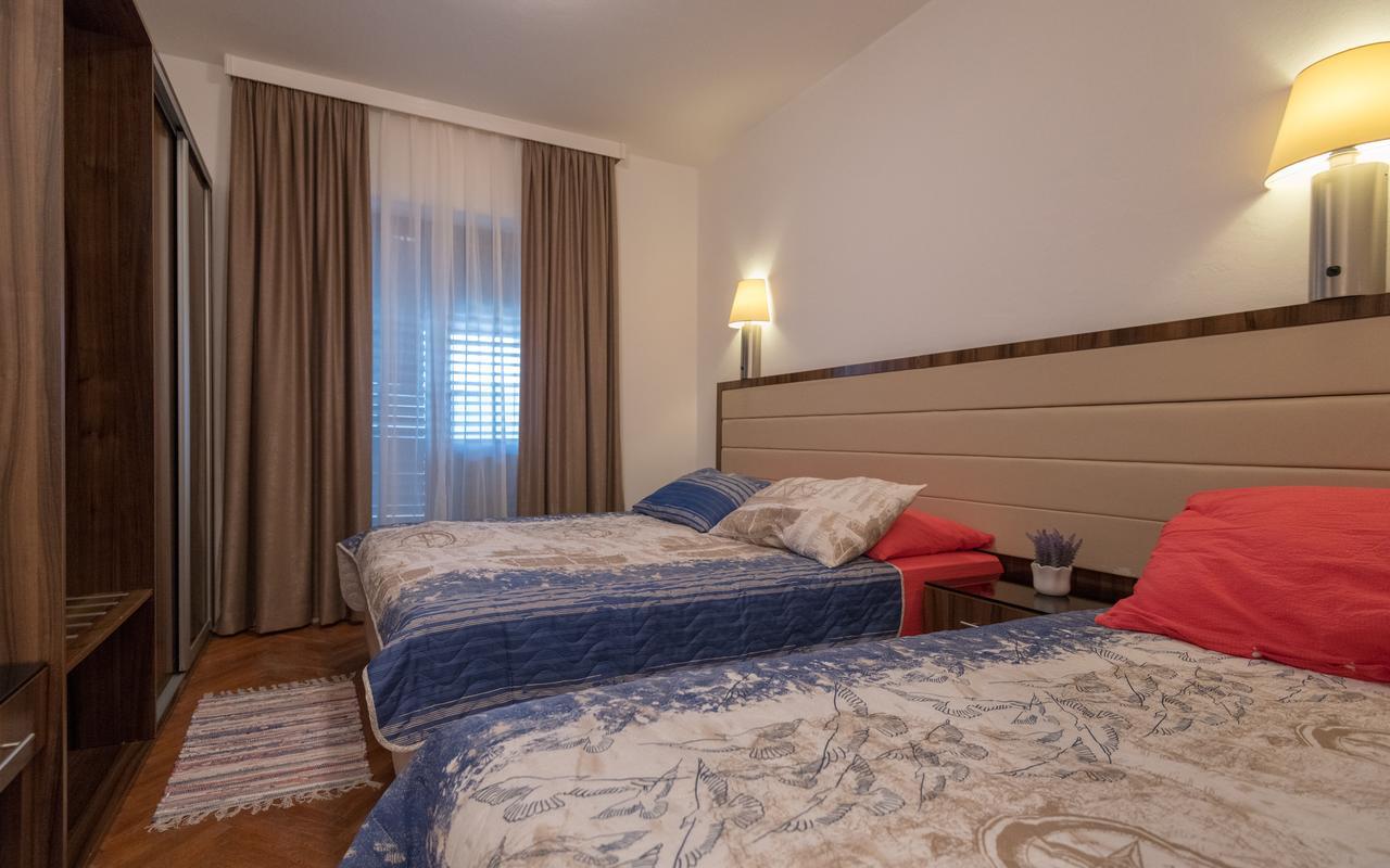 Apartments Villa Kresic Неум Екстериор снимка