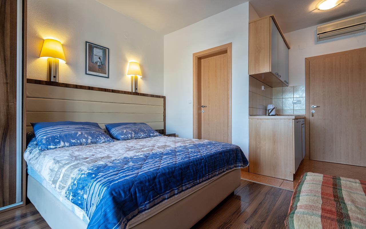 Apartments Villa Kresic Неум Екстериор снимка