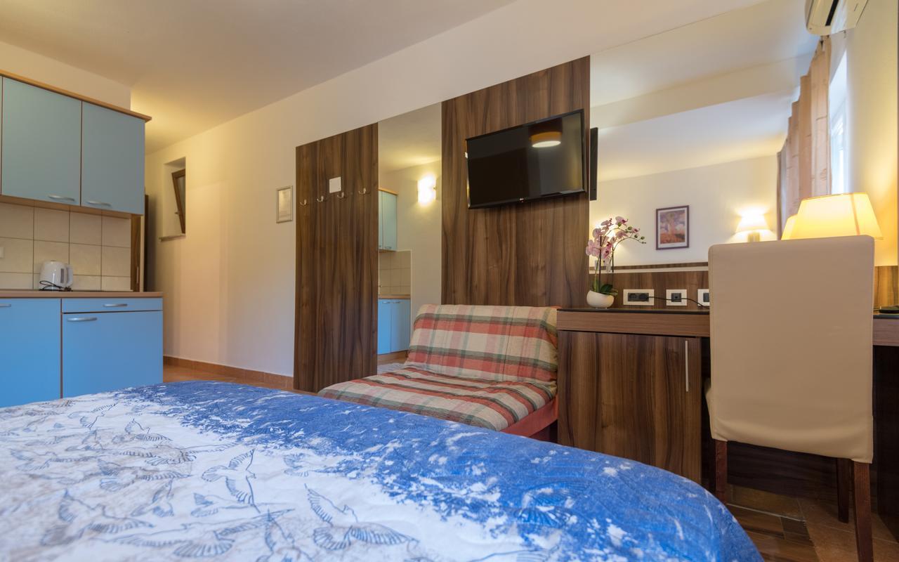 Apartments Villa Kresic Неум Екстериор снимка