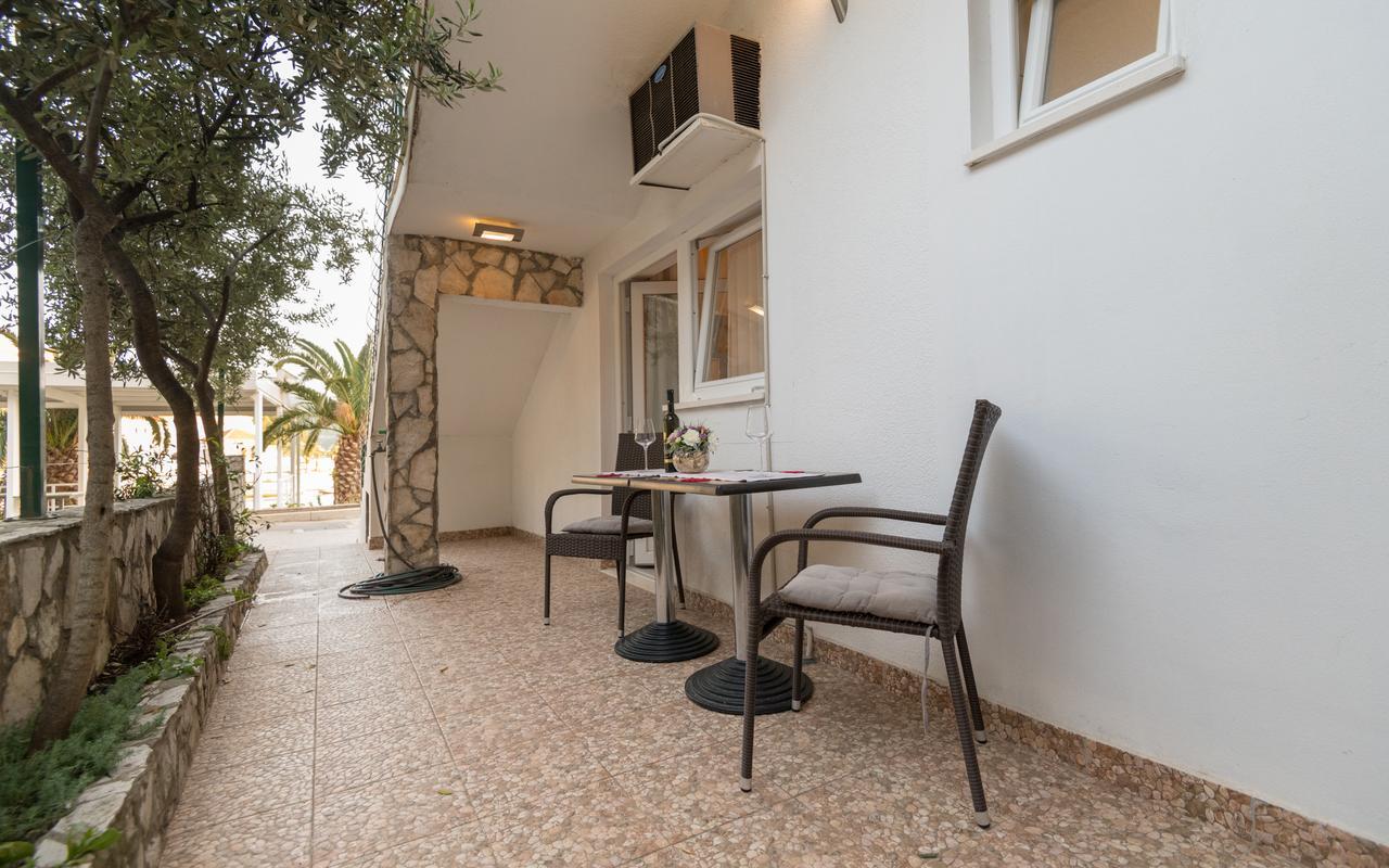 Apartments Villa Kresic Неум Екстериор снимка